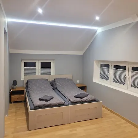 Δωμάτια σε οικογενειακή κατοικία Dom W Cyganskim Lesie *