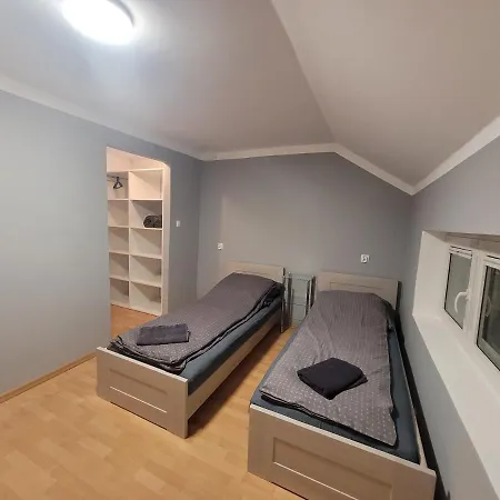 Δωμάτια σε οικογενειακή κατοικία Dom W Cyganskim Lesie *