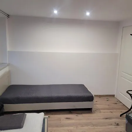 Dom W Cyganskim Lesie Δωμάτια σε οικογενειακή κατοικία *