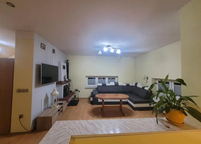 Dom W Cyganskim Lesie * ביילסקו-ביאלה